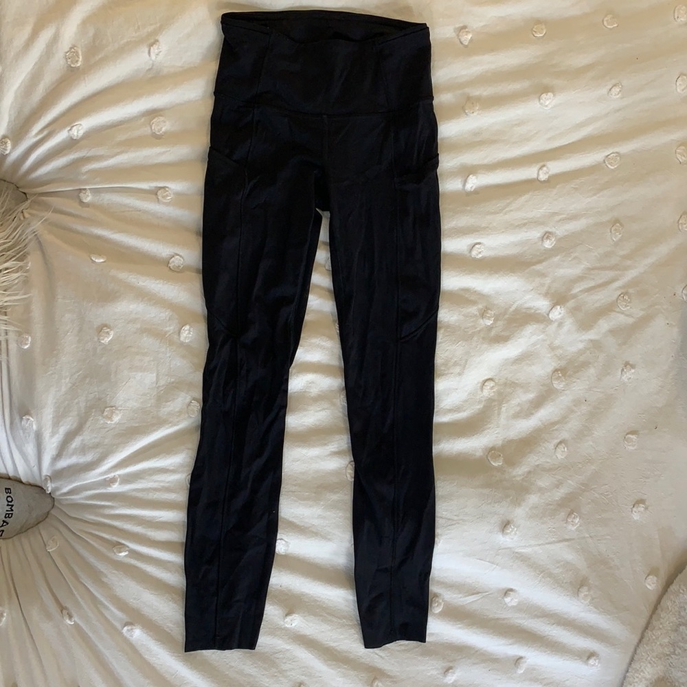 Black Lululemon leggings
